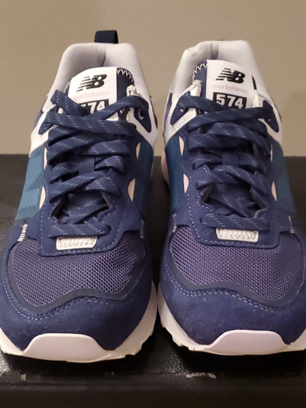 New Balance Women's Navy and White Retro Athletic Sneakers